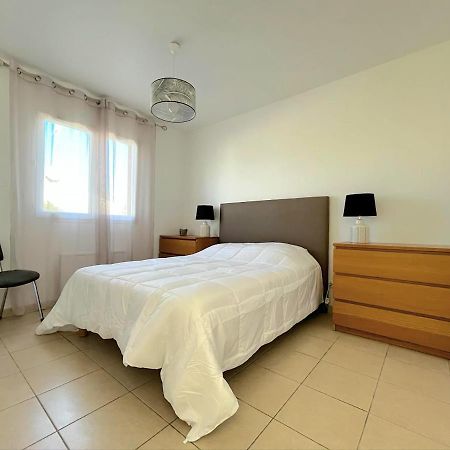 Logement Thermale Et De Tourisme Les Acacias 2 Jonzac Esterno foto