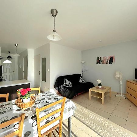 Logement Thermale Et De Tourisme Les Acacias 2 Jonzac Esterno foto