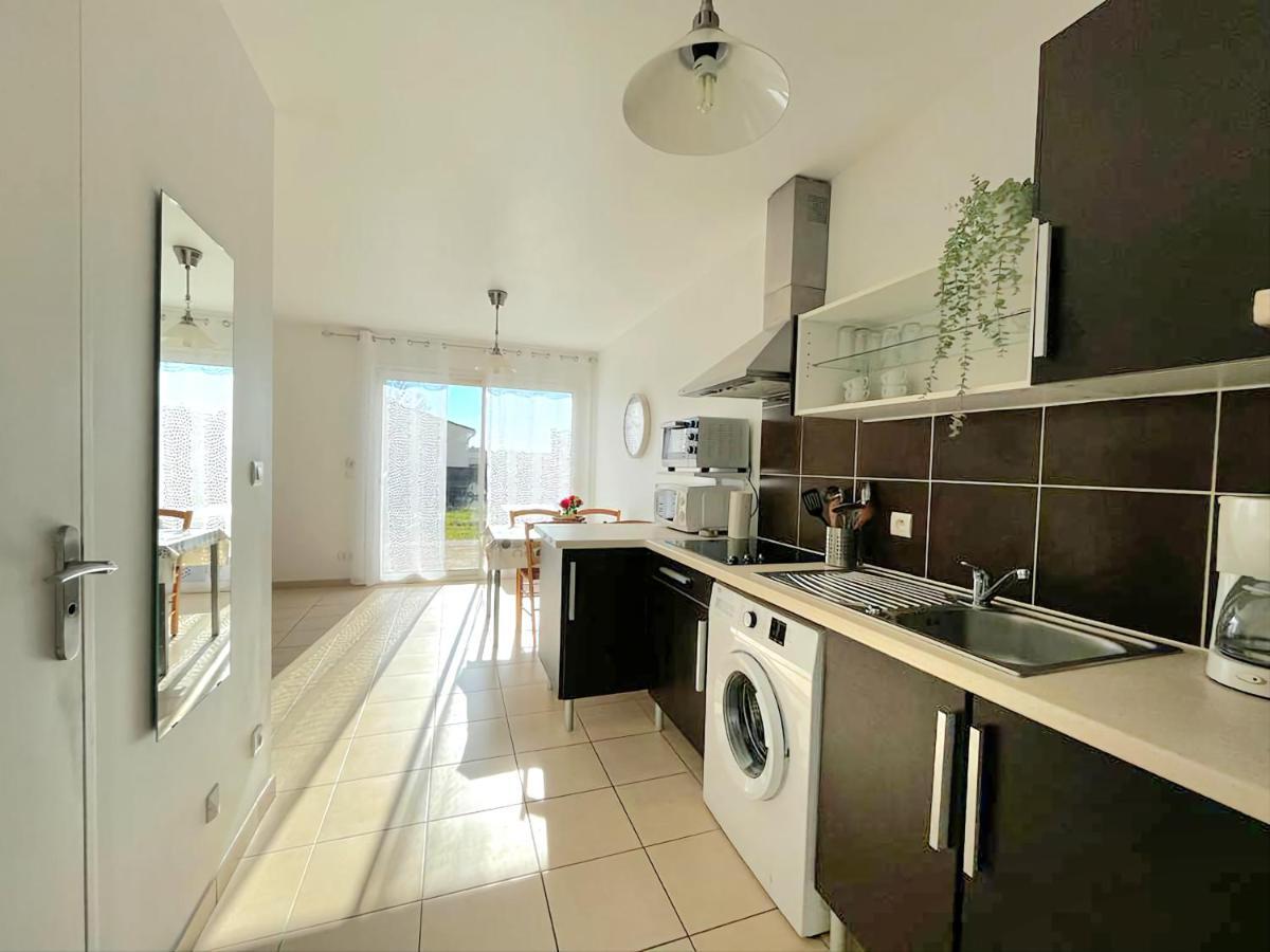 Logement Thermale Et De Tourisme Les Acacias 2 Jonzac Esterno foto
