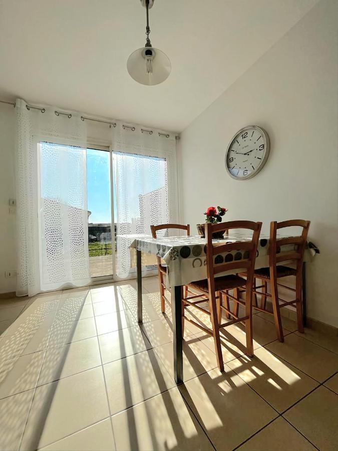 Logement Thermale Et De Tourisme Les Acacias 2 Jonzac Esterno foto