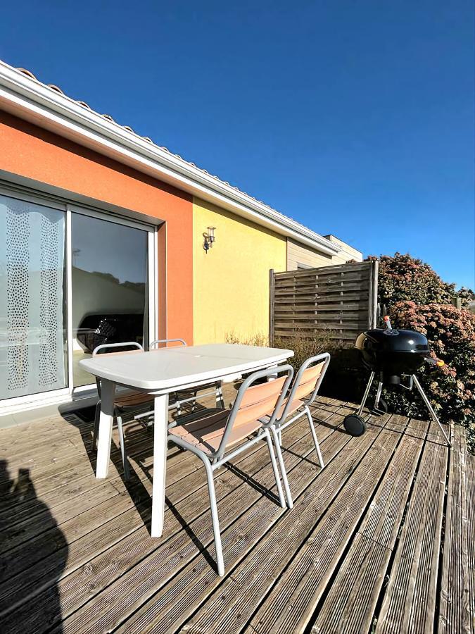 Logement Thermale Et De Tourisme Les Acacias 2 Jonzac Esterno foto